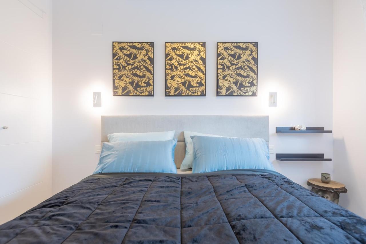 Apartment Luxury Brand New 2-bedroom Apartment, 3 Min Walk To The Beach! Marbella